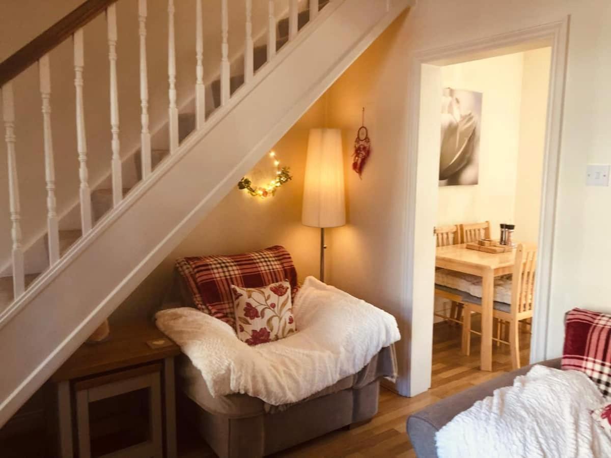 Boutique Cottage In The Heart Of Buxton Town Екстериор снимка