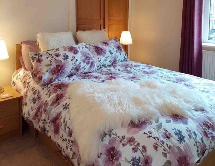 Boutique Cottage In The Heart Of Buxton Town Екстериор снимка
