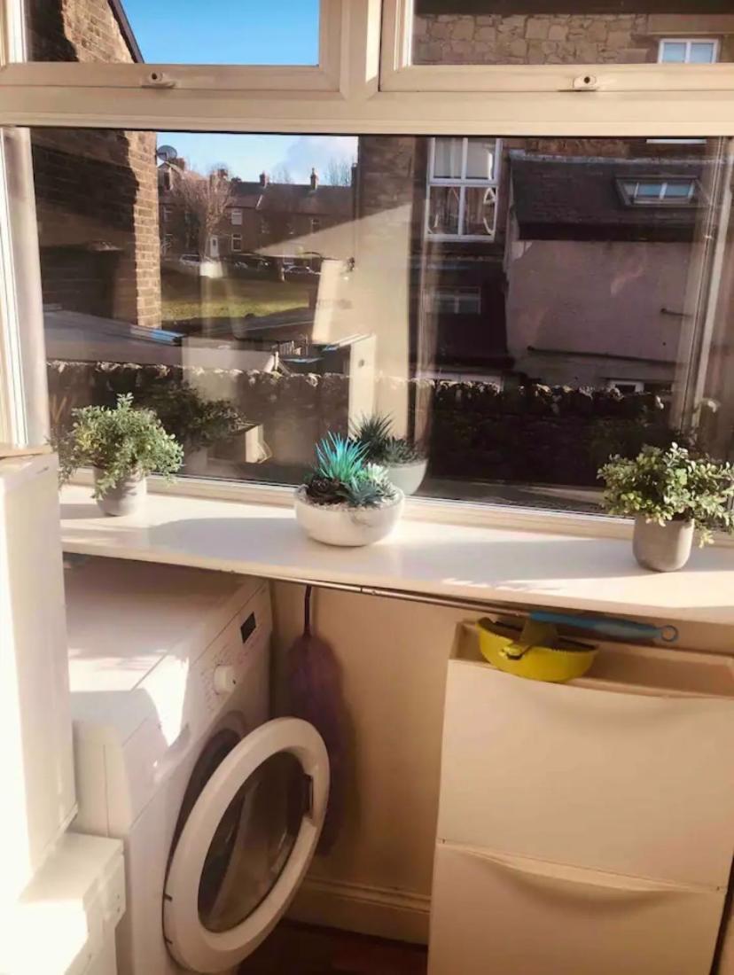 Boutique Cottage In The Heart Of Buxton Town Екстериор снимка