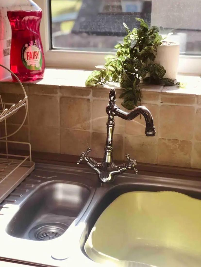 Boutique Cottage In The Heart Of Buxton Town Екстериор снимка